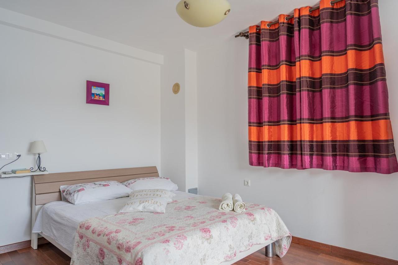 Guesthouse Kamarin Помена Екстер'єр фото